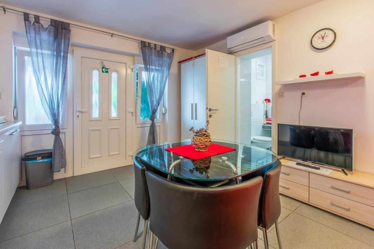 Apartments With A Parking Space Crikvenica - 5478 Екстер'єр фото